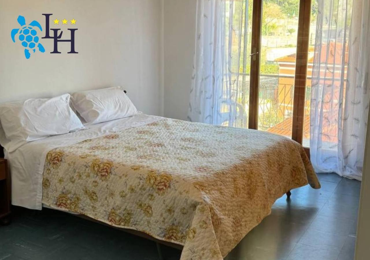 Hotel Lora Rda Luxury 보르디게라 객실 사진